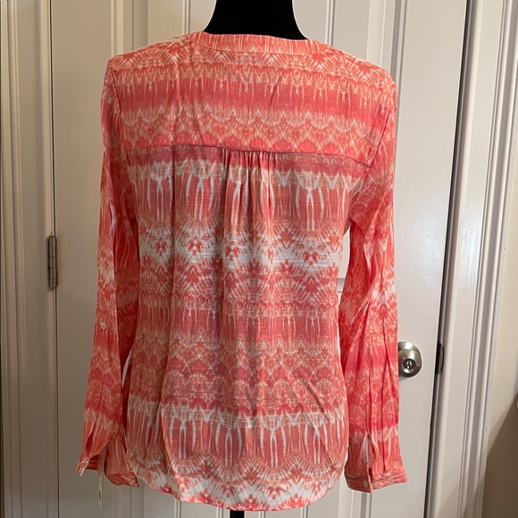 Zac & Rachel V-Neck Coral and White Blouse - Picture 5 of 10